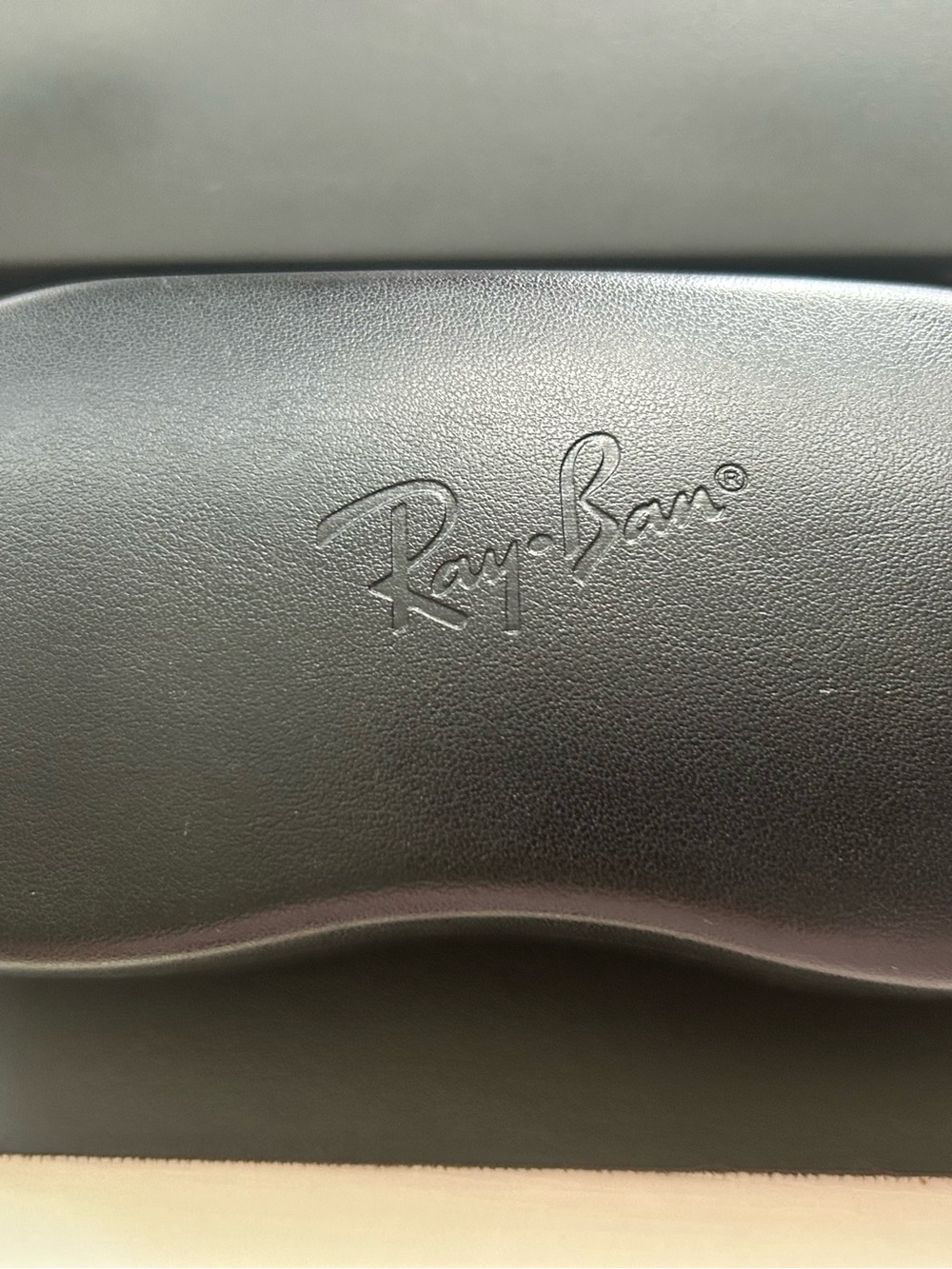 Ray-Ban Beige Interior Sunglasses Case